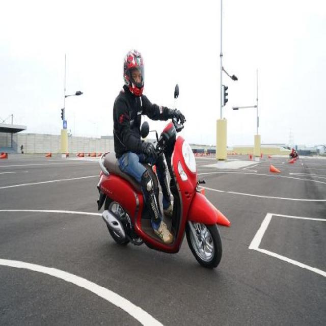 Motorcycle Passenger Object Detection Model by skrip
