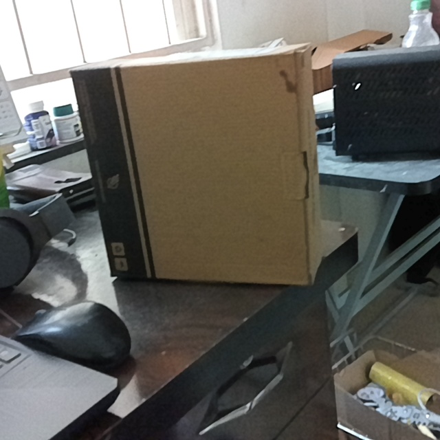 Test Cardboard Box Detection Keypoint Detection Model by Vector Robotics