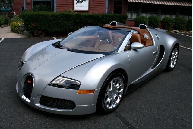 2006 Chrysler Crossfire SRT-6: A Mercedes-Benz-Designed Roadster