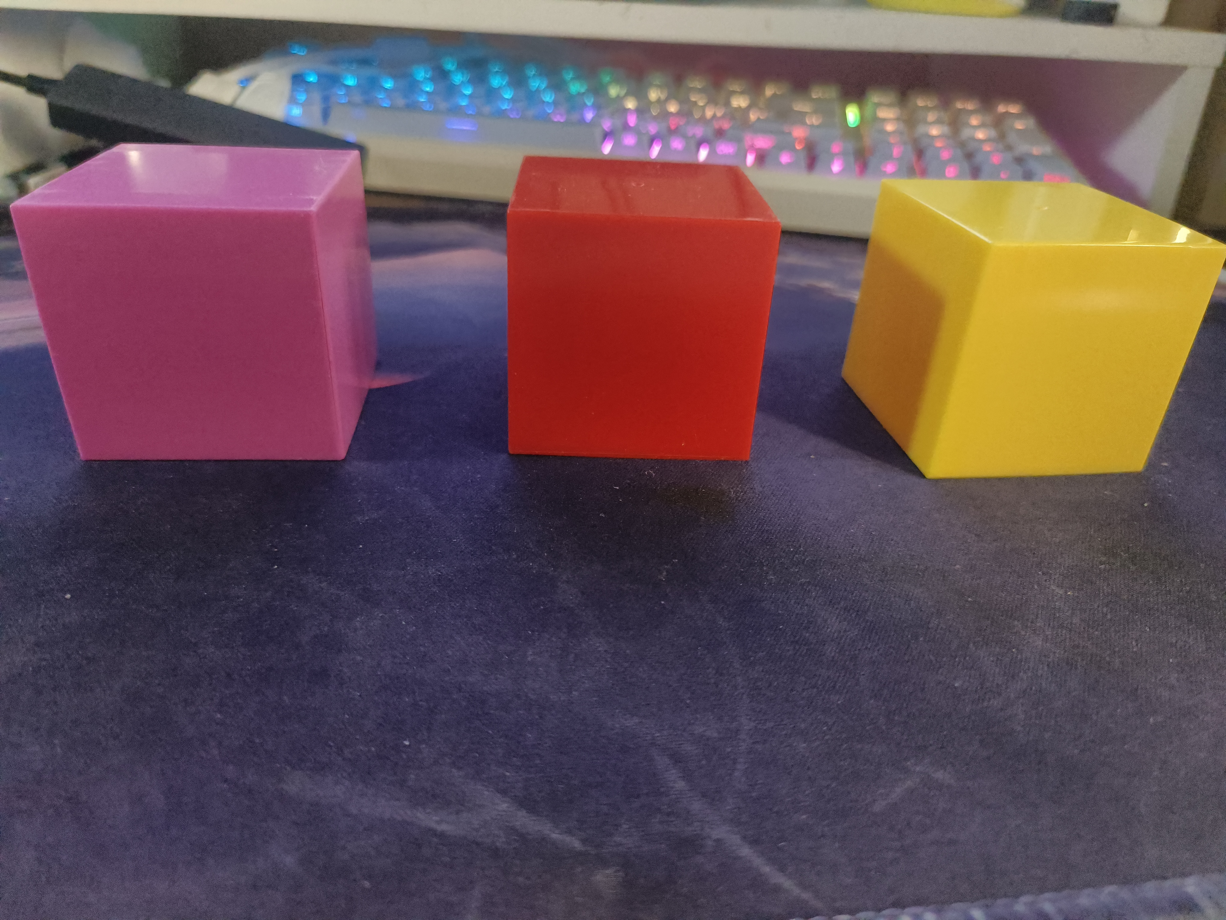 Colored Cubes Object Detection Dataset by Colored Cubes