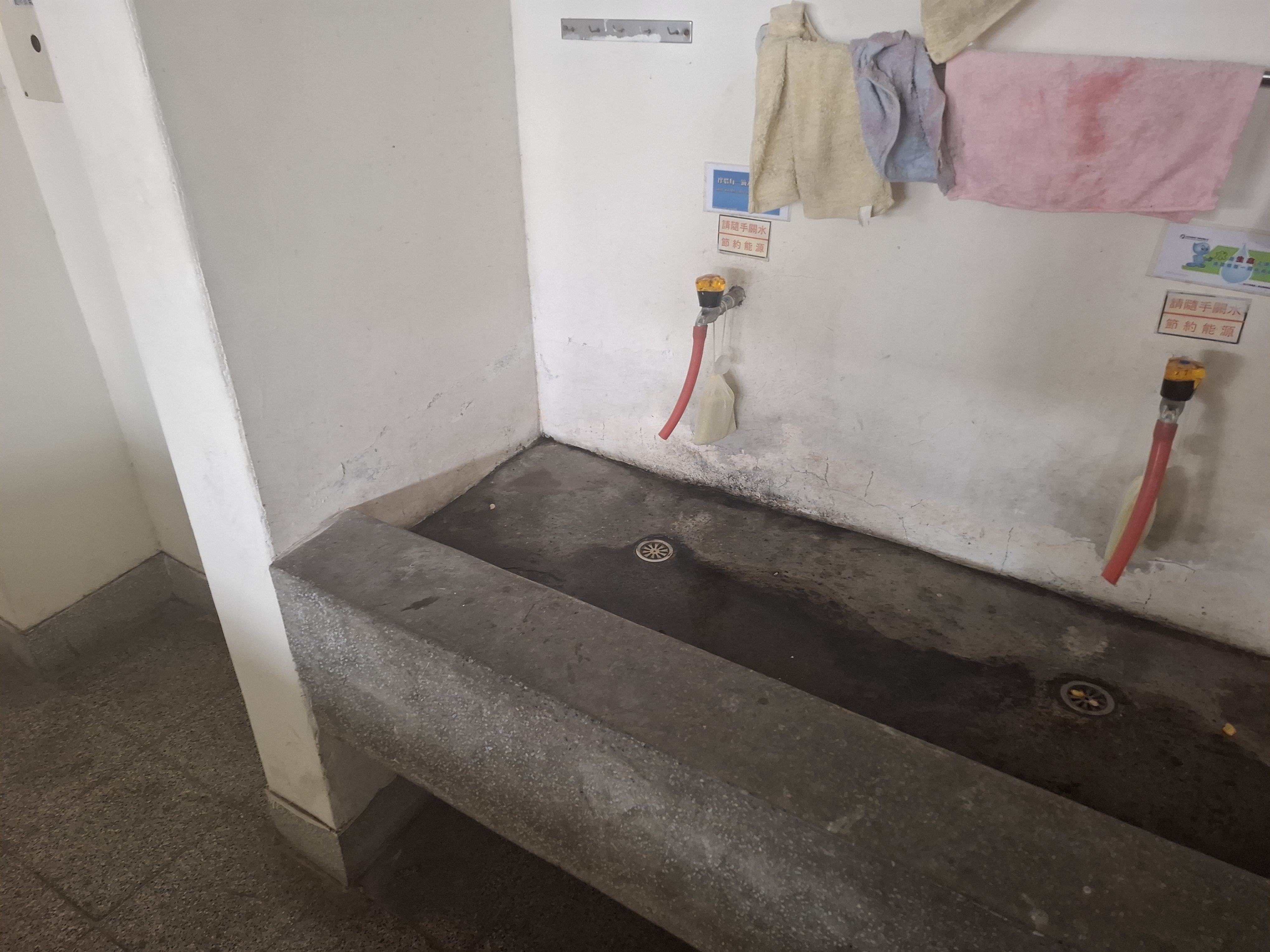 faucet Instance Segmentation Model by new-workspace-tivic