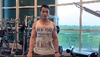 plank and bicep curl project thumbnail