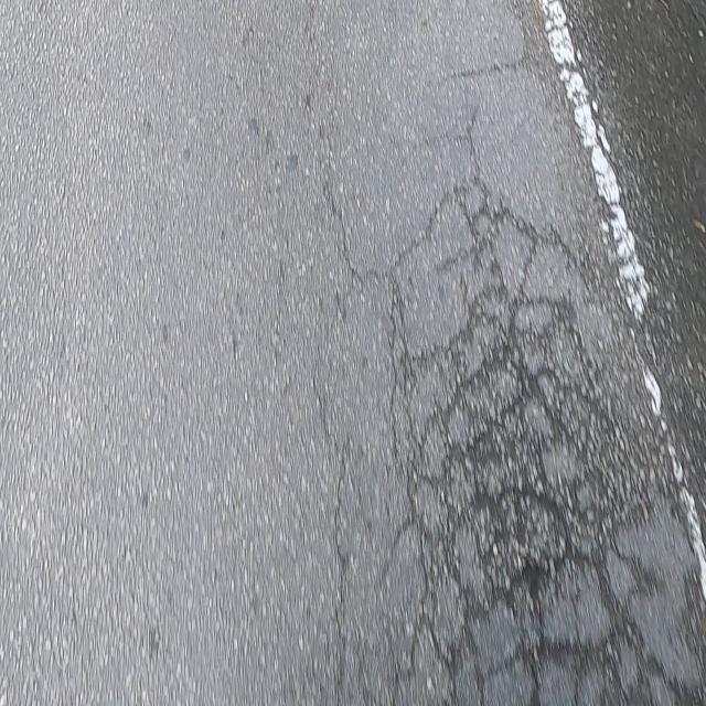 Road Cracks Object Detection Model by Pavement Crack Project