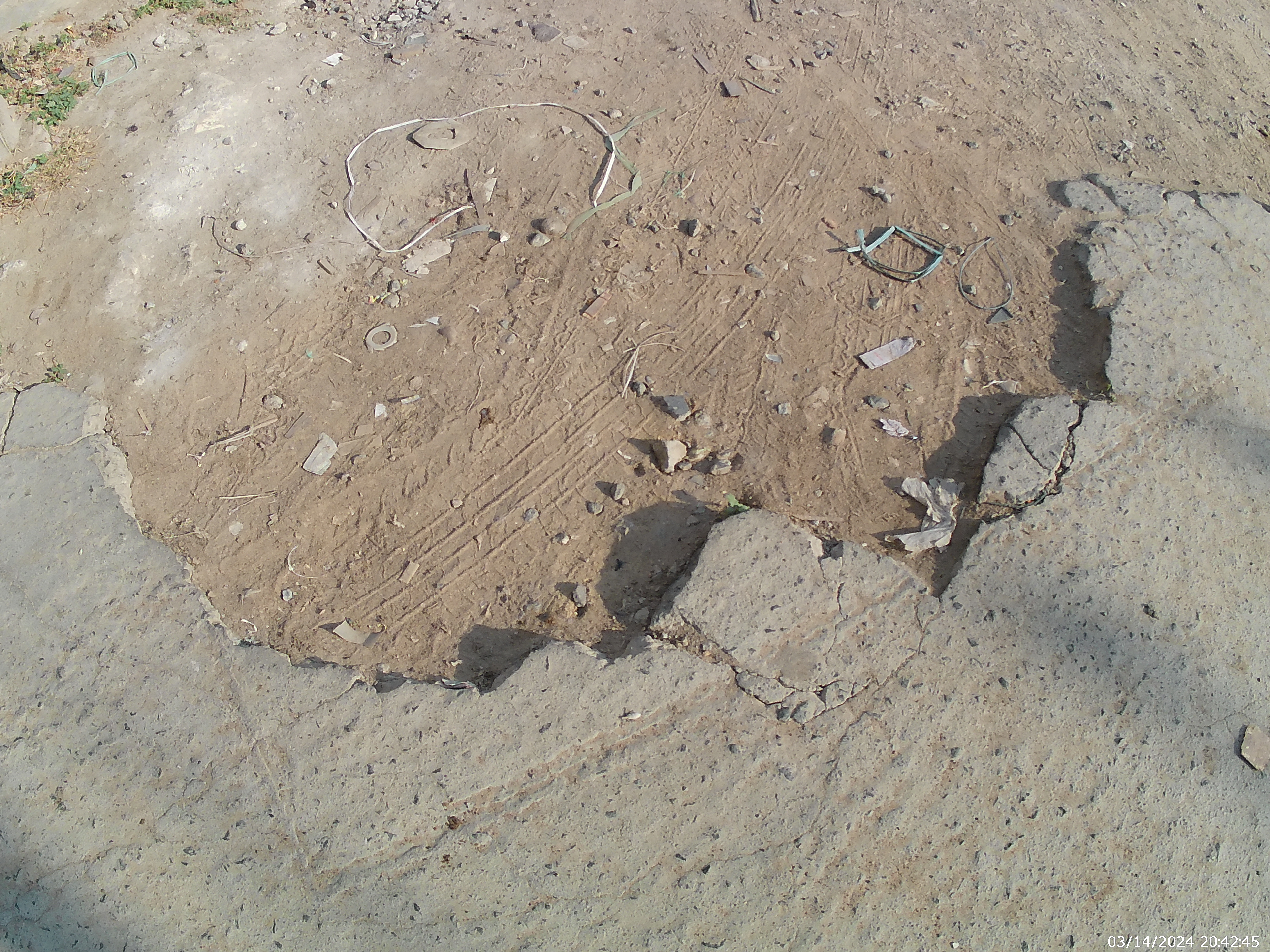 Pothole detection Instance Segmentation Model by pothole
