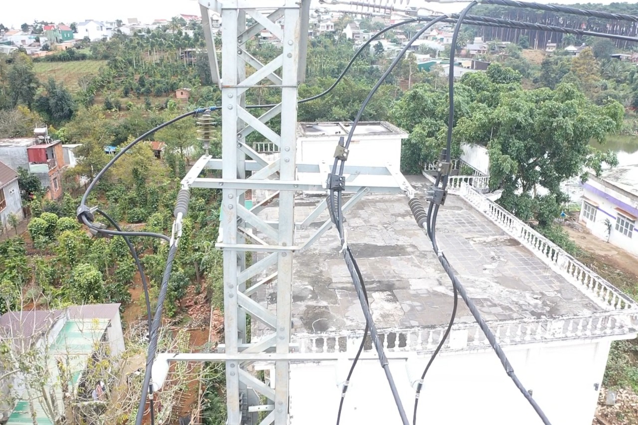 Kẹp răng trung thế Object Detection Dataset by DAKNONGPC GIAI DOAN 3