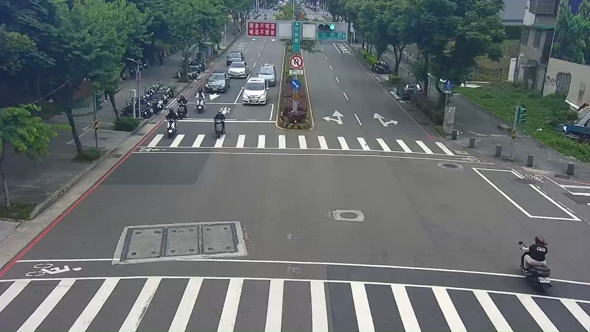 car bus motorcycles Object Detection Dataset by 6