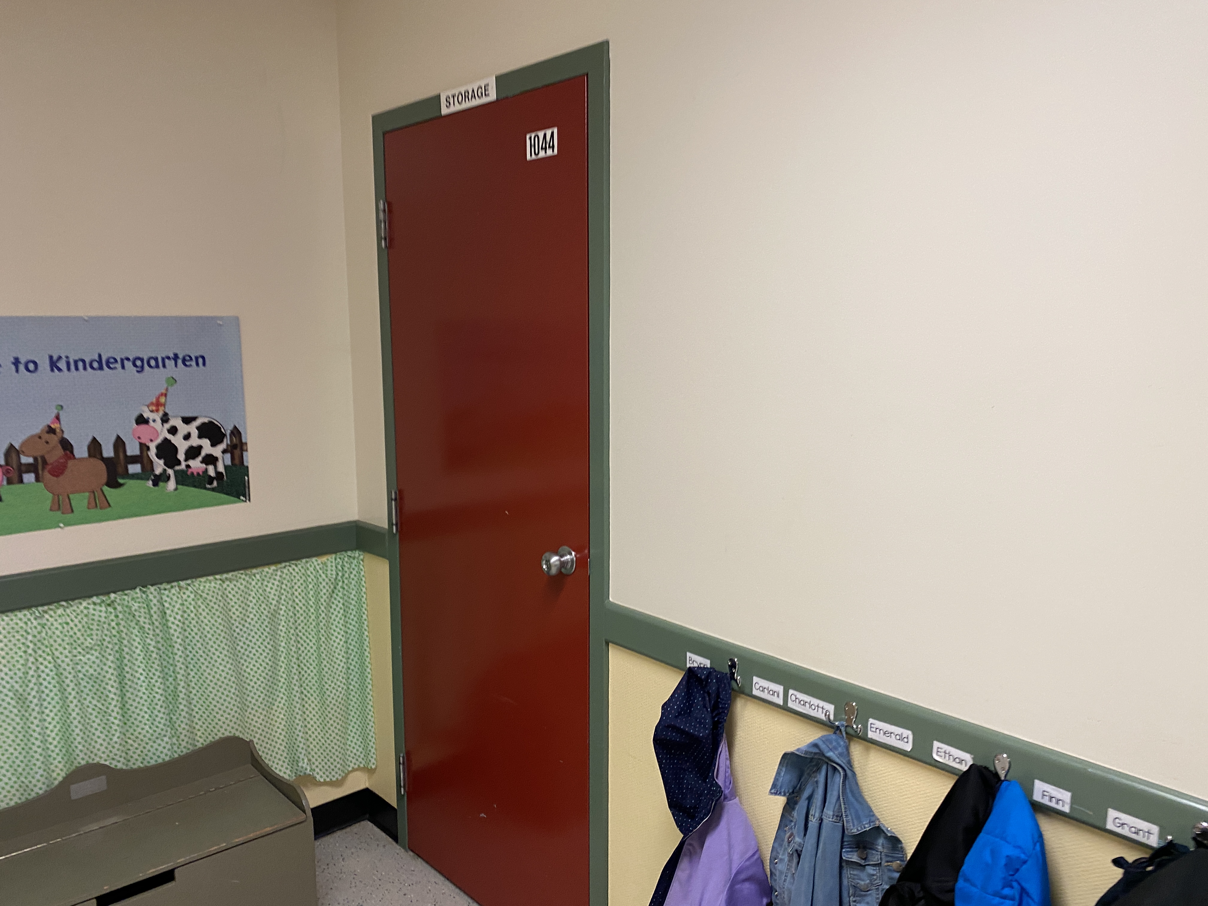 Door classification Object Detection Dataset by Computer Vision