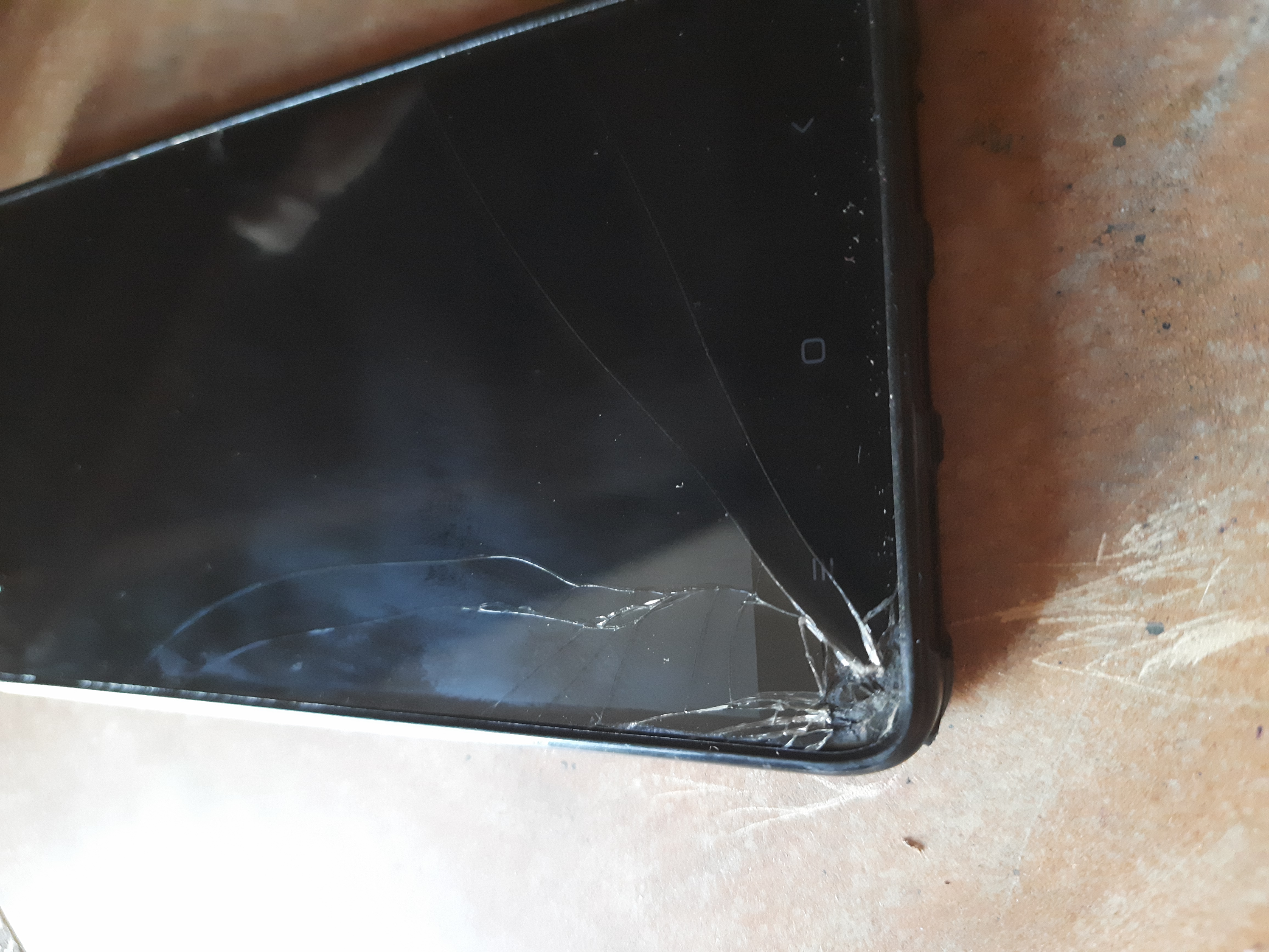 Cracked Screen Object Detection Dataset by AbhinavPOC