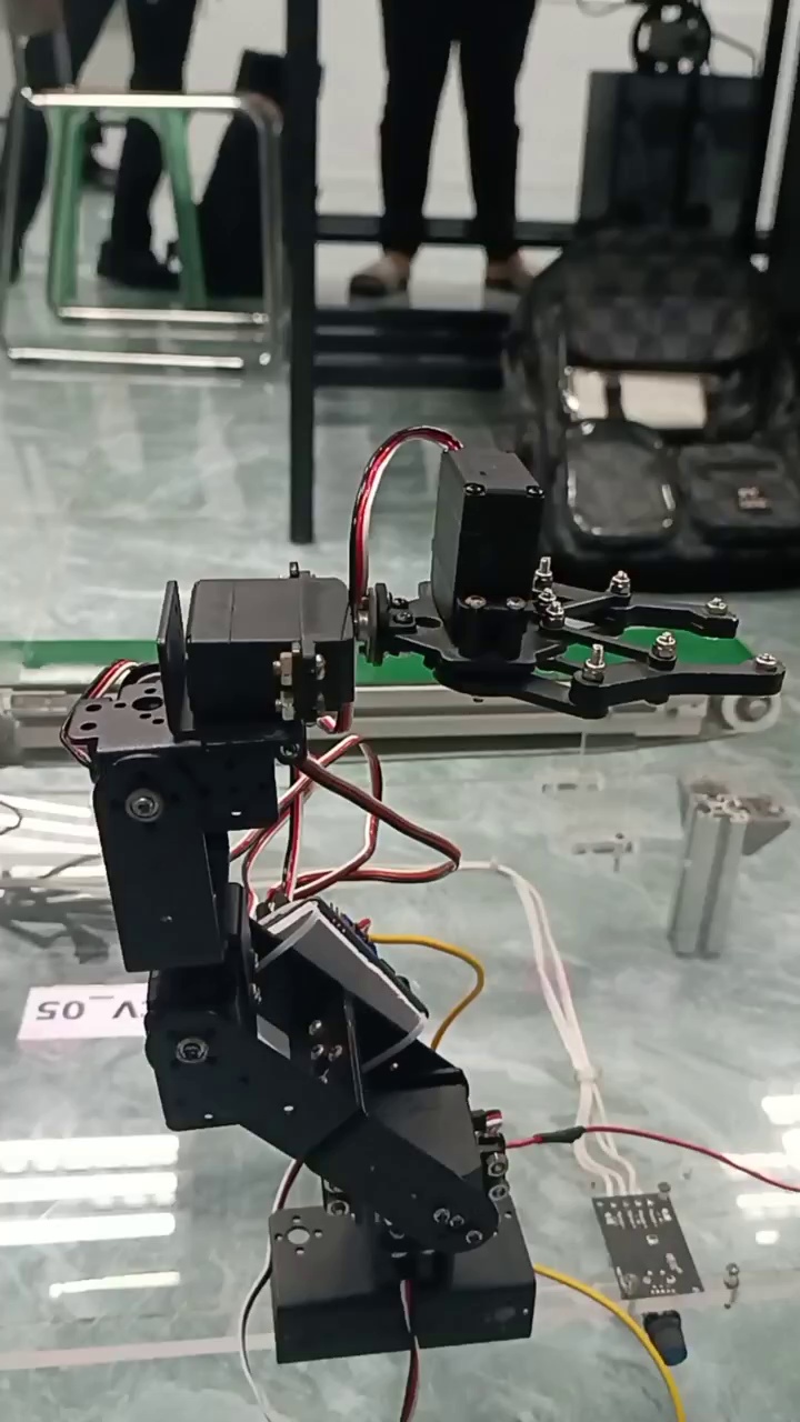 canh tay robot Object Detection Model by canh tay robot
