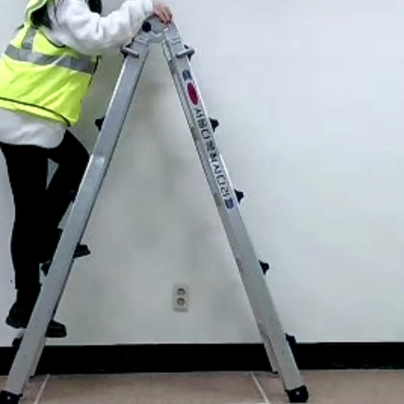 Unsafe Props Unsafe positions Object Detection Model by action recognition