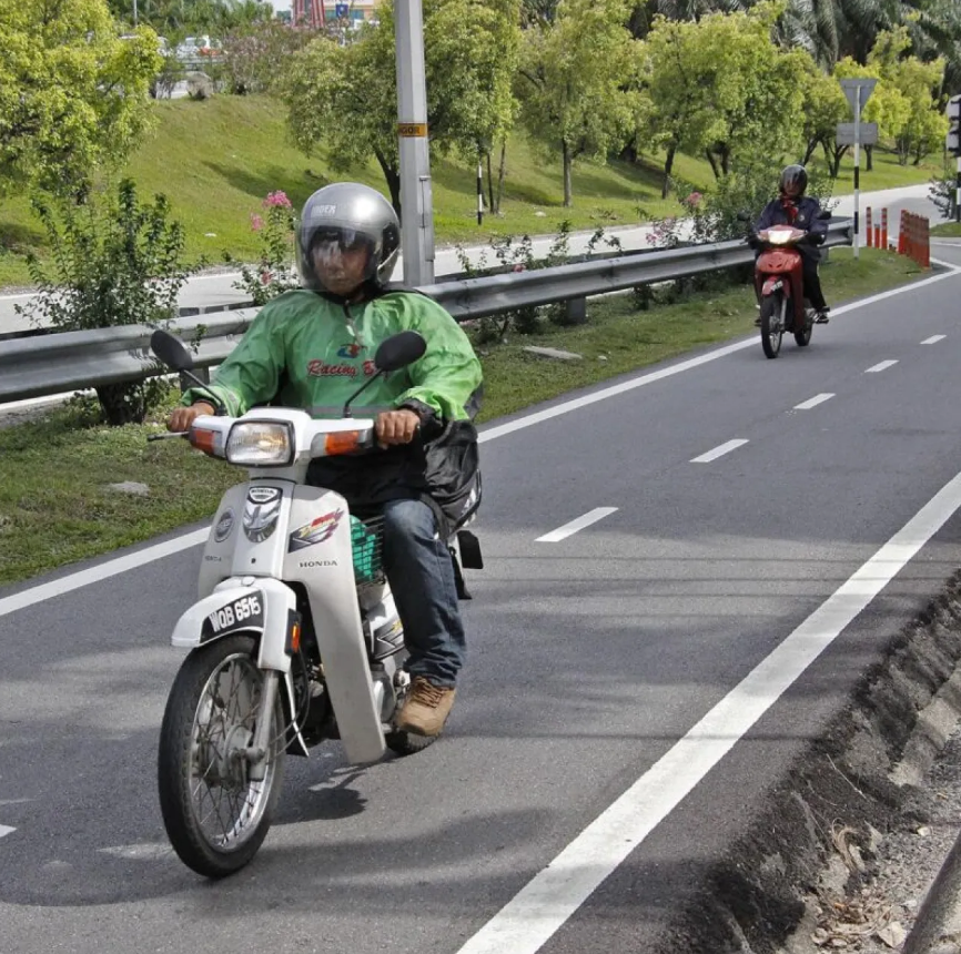 Motorcycle detection Object Detection Model by Chonticha
