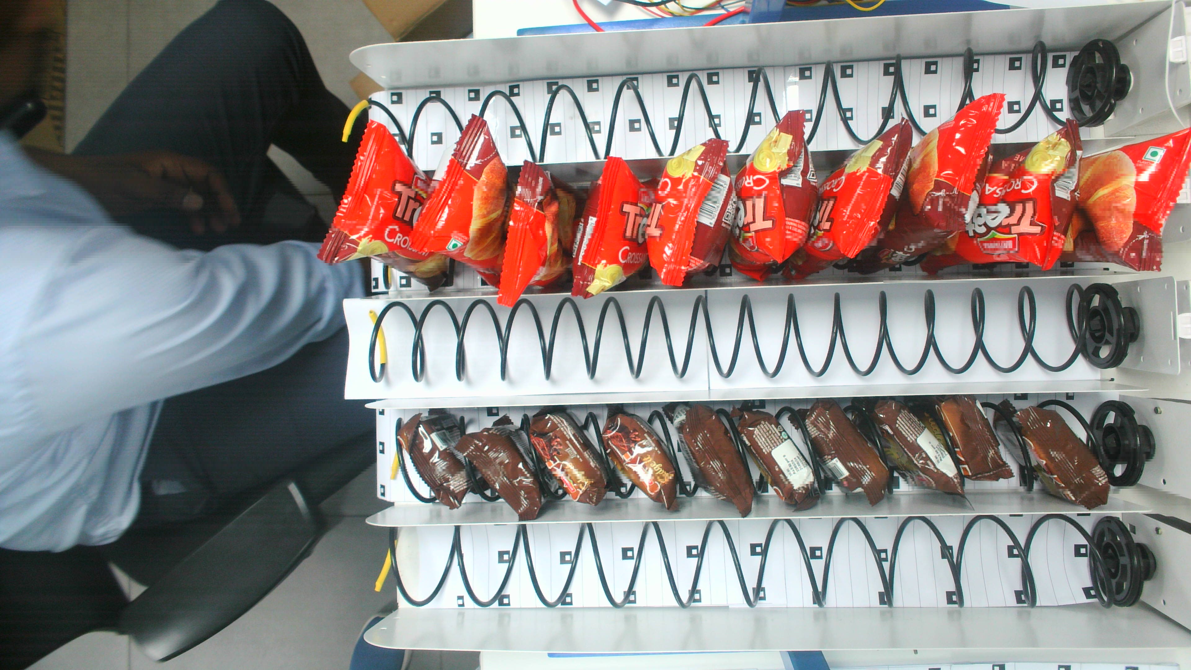 Vending Machine Object Detection Model By Loopr AI