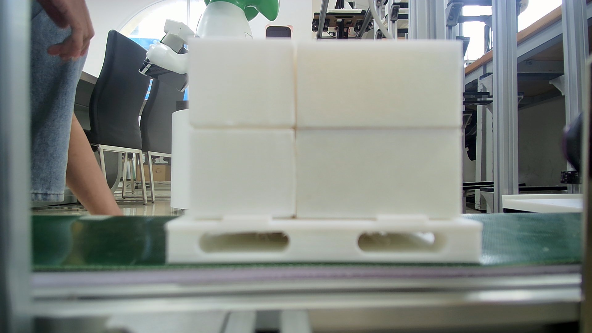 box Instance Segmentation Model by box