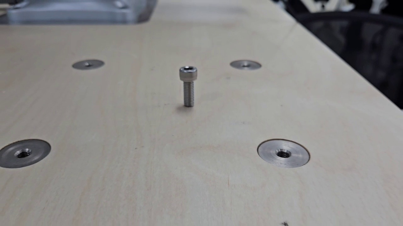 bolt Object Detection Dataset by droplet