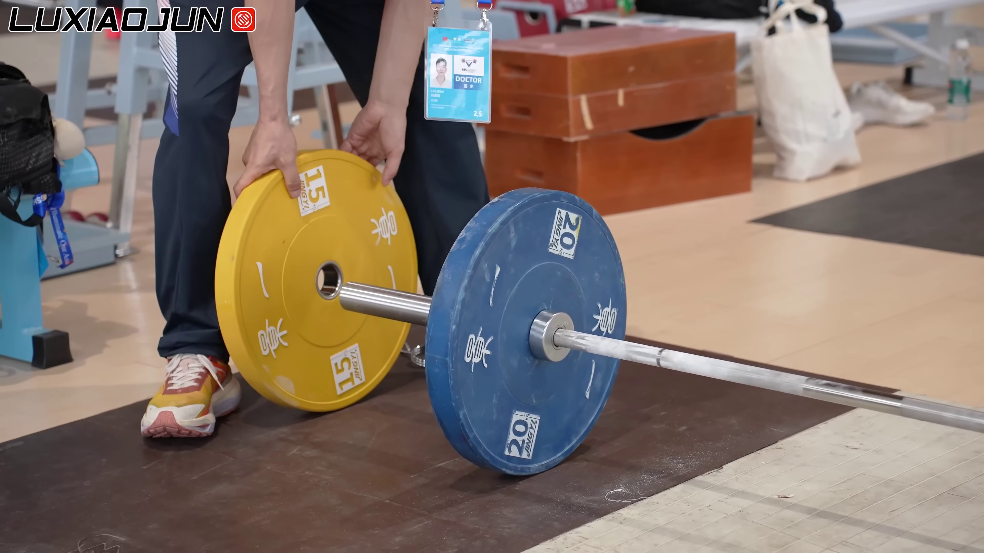 Weight Plate Detector Object Detection Model by bar