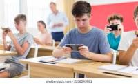 phones in school project thumbnail