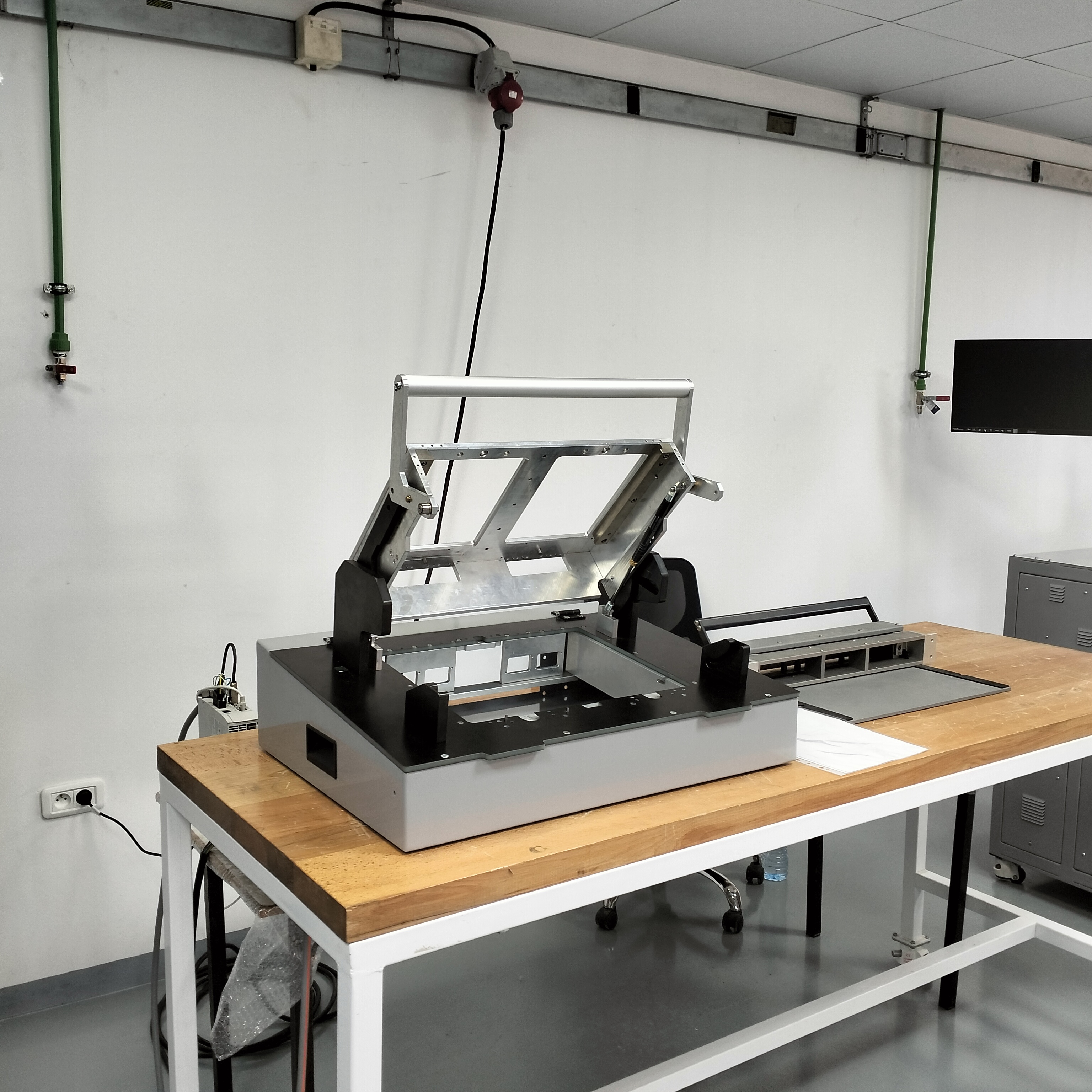uts5000 m benchtop v2 Object Detection Dataset by UTS all